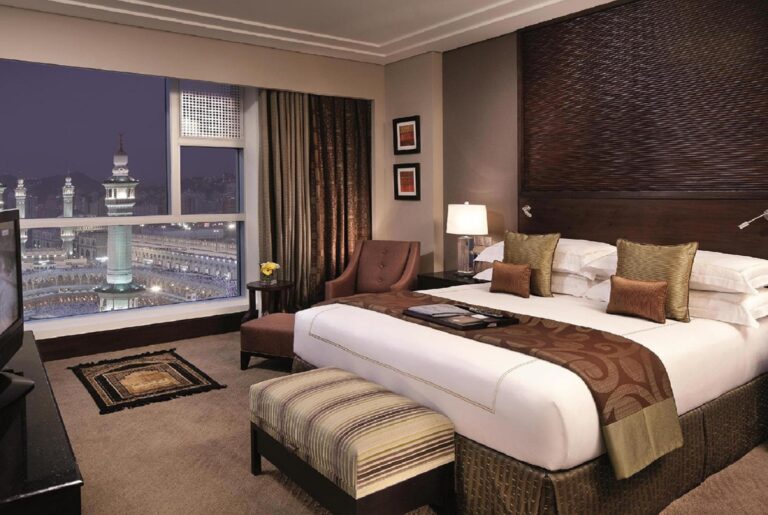 makkah clock royal tower a fairmont hotel where to stay for umrah